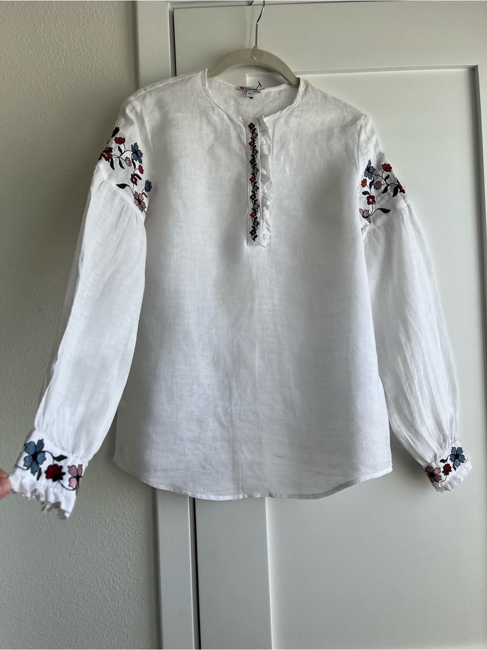 Edelvika Embroidered Long-Sleeve Top